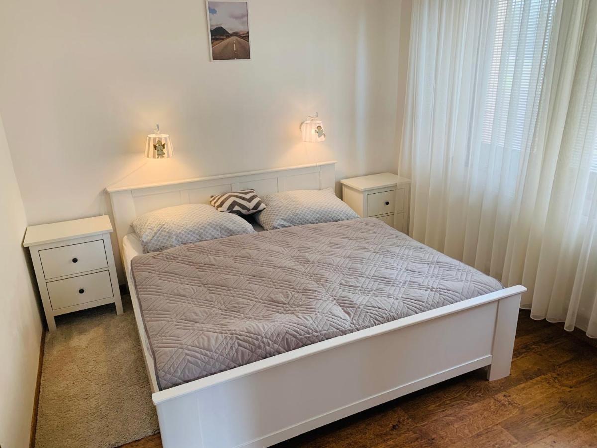 Apartman Lesnicek Stará Lesná エクステリア 写真